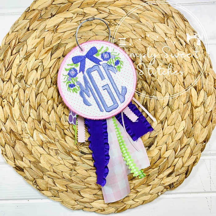 2347 - FLORAL SWAG WITH BOW APPLIQUE - BAG TAG