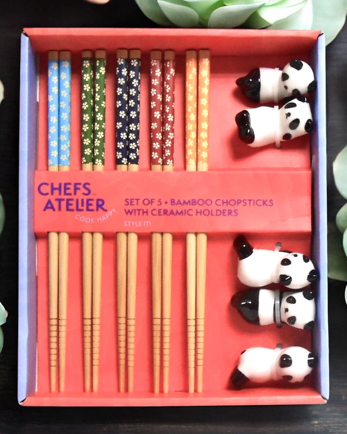 Set of 5 natural bamboo chopsticks with ceramic panda chopstick holders