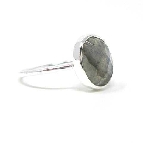 Sterling silver oval labradorite ring