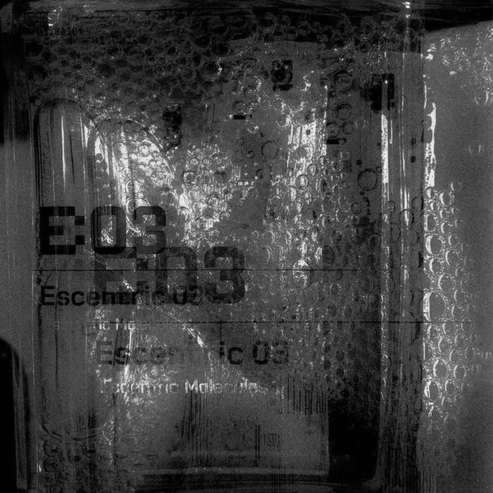 Escentric 03