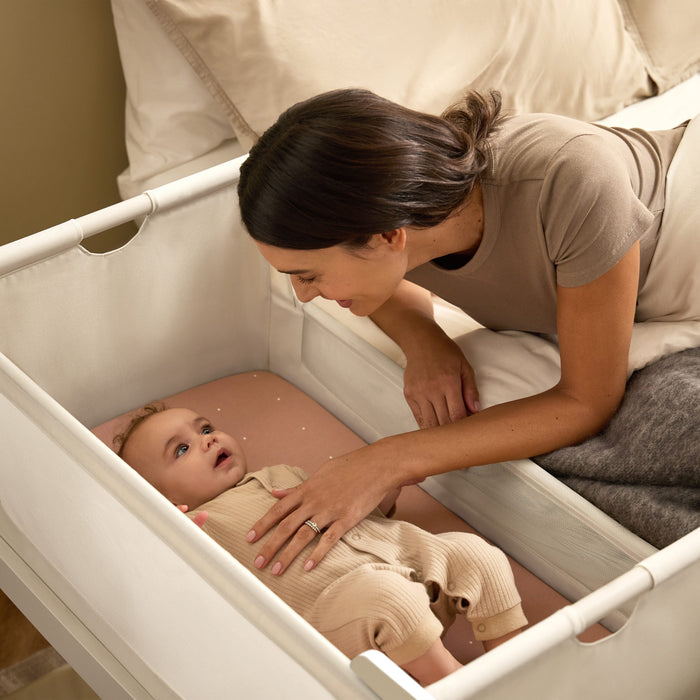 Snuz US SnuzPod5 Bedside Bassinet Cashmere SnuzPod5 Bedside Bassinet Cashmere