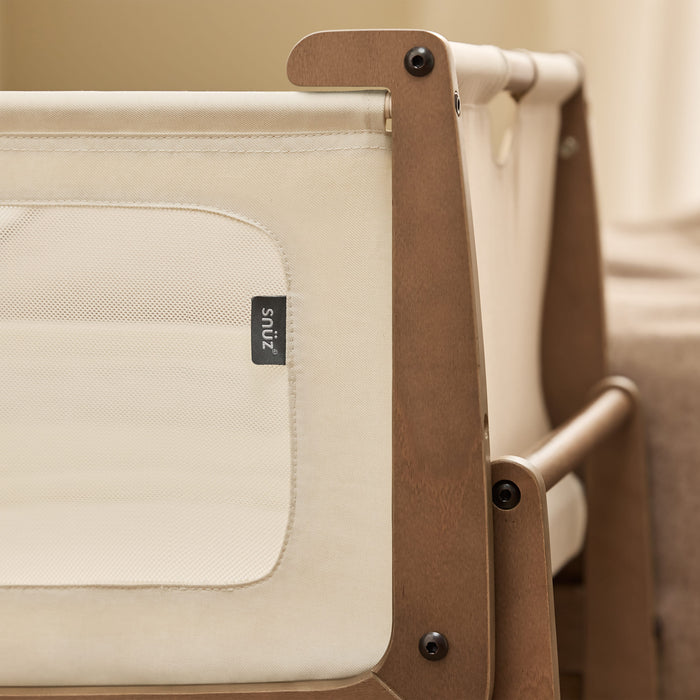 Snuz US SnuzPod5 Bedside Bassinet Walnut SnuzPod5 Bedside Bassinet Walnut